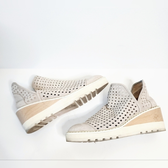 Cecelia New York Taupe Georgie Cut Out Low Perforated Wedge Ankle Booties 9 - Picture 2 of 9